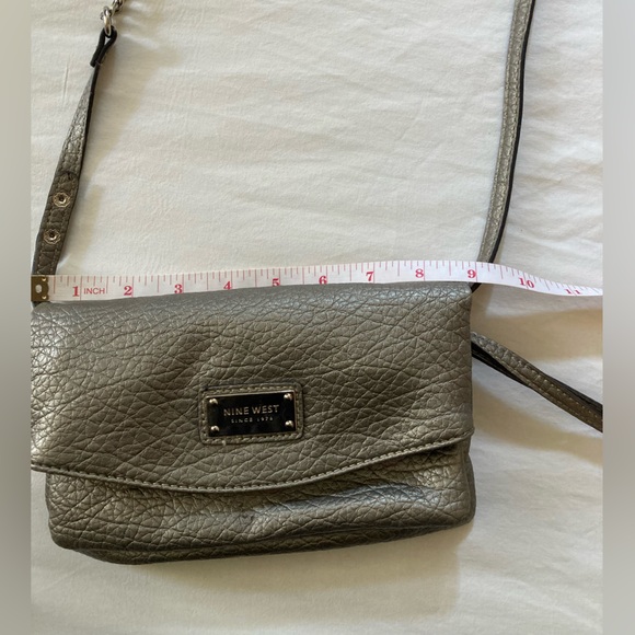 Nine West Metallic Gray Crossbody Bag - Picture 9 of 10